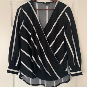 Banana Republic Wrap Up Blouse 👚